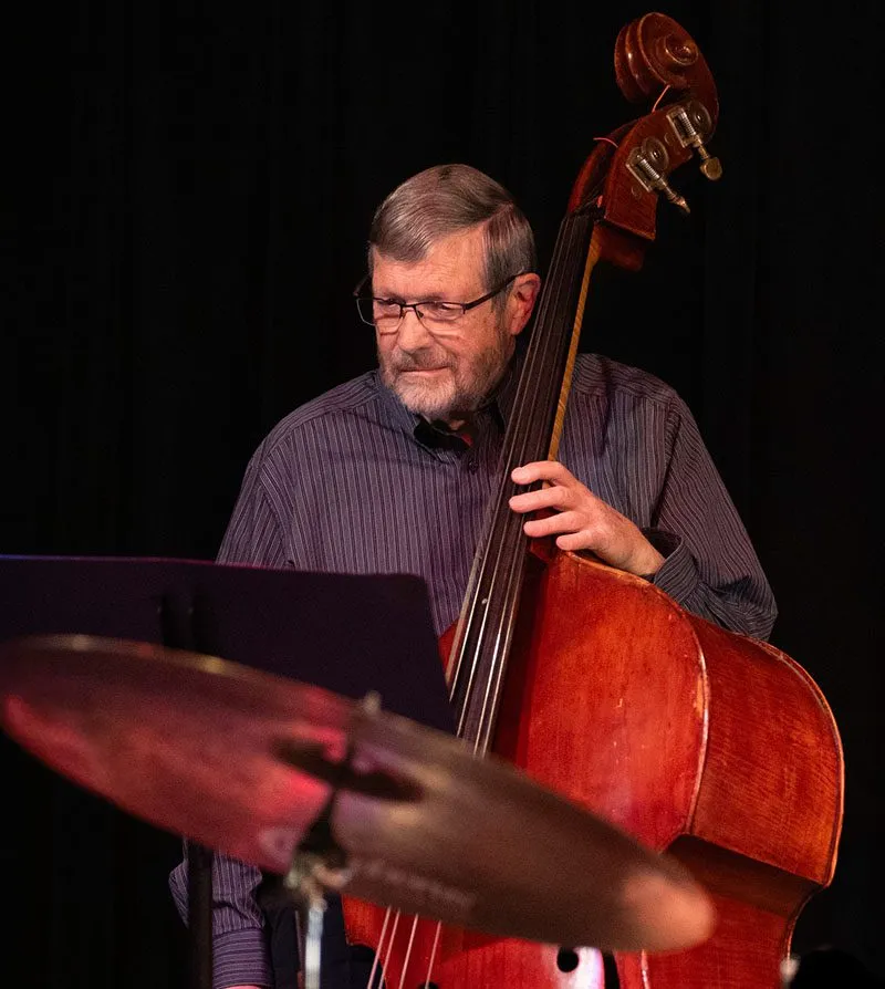 Larry Hutchinson